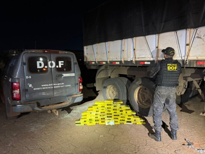 DOF prende homem com mais de 60 quilos de cocaína em pneu de carreta
