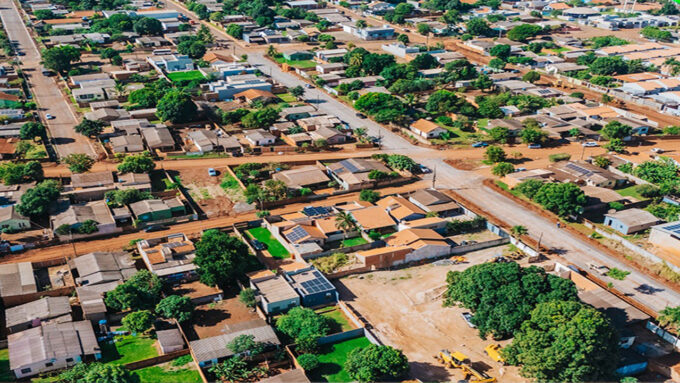 Secretaria de Obras conclui pavimentação asfáltica no Jardim do Sul e inicia no Alto da Figueira
