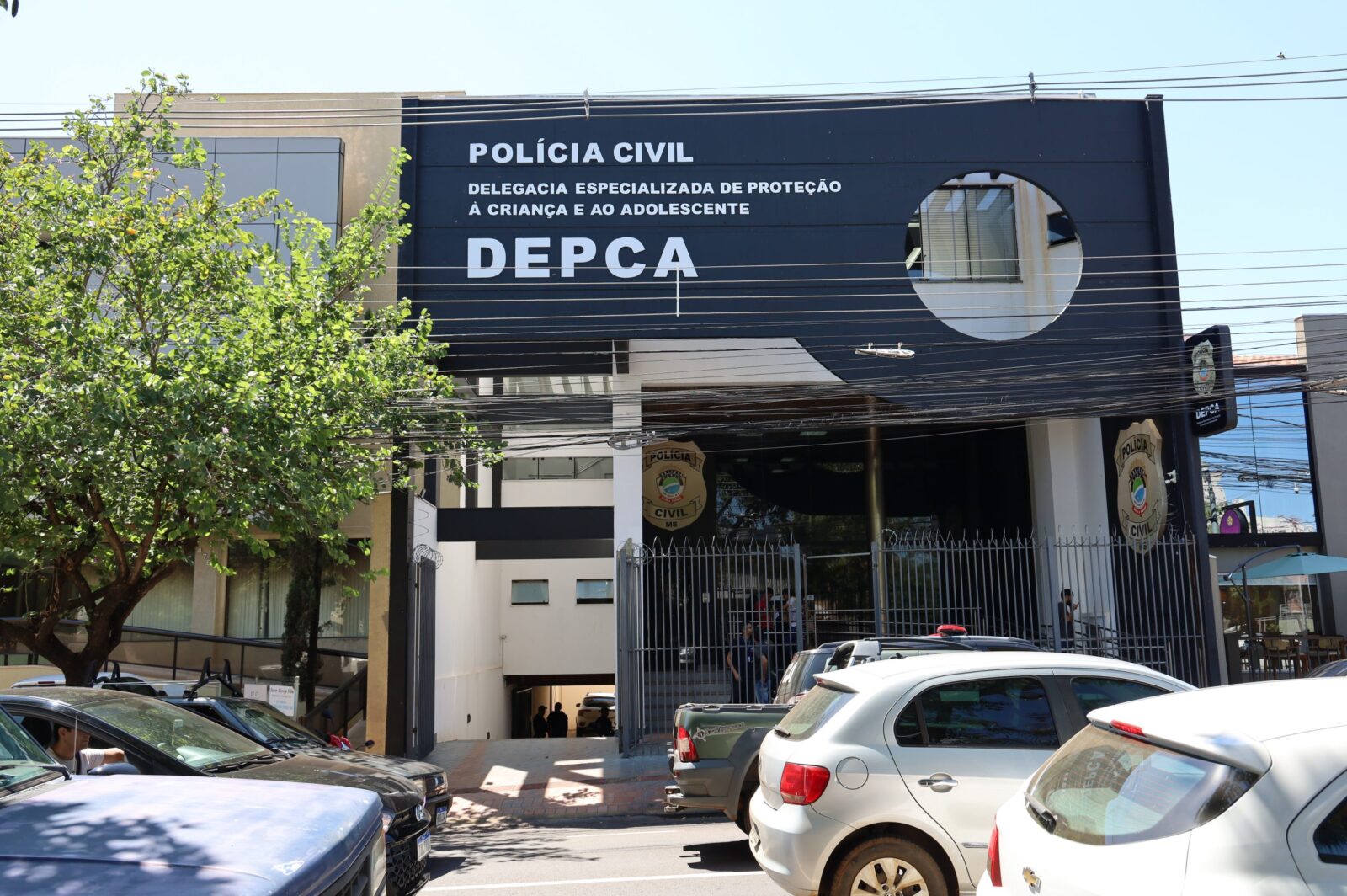 Polícia Civil prende homem por aliciamento e armazenamento de material de abuso sexual infantil em Maracaju