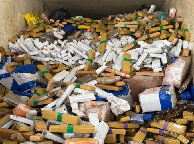 Polícia Civil incinera quase 13 toneladas de entorpecentes na Capital