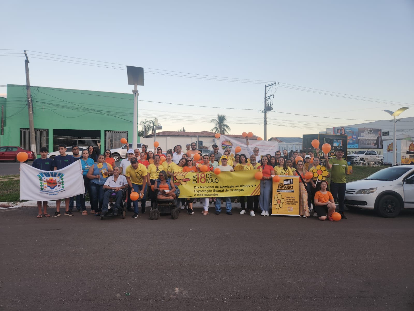 Polícia Civil participa de caminhada em Coxim sobre o Maio Laranja