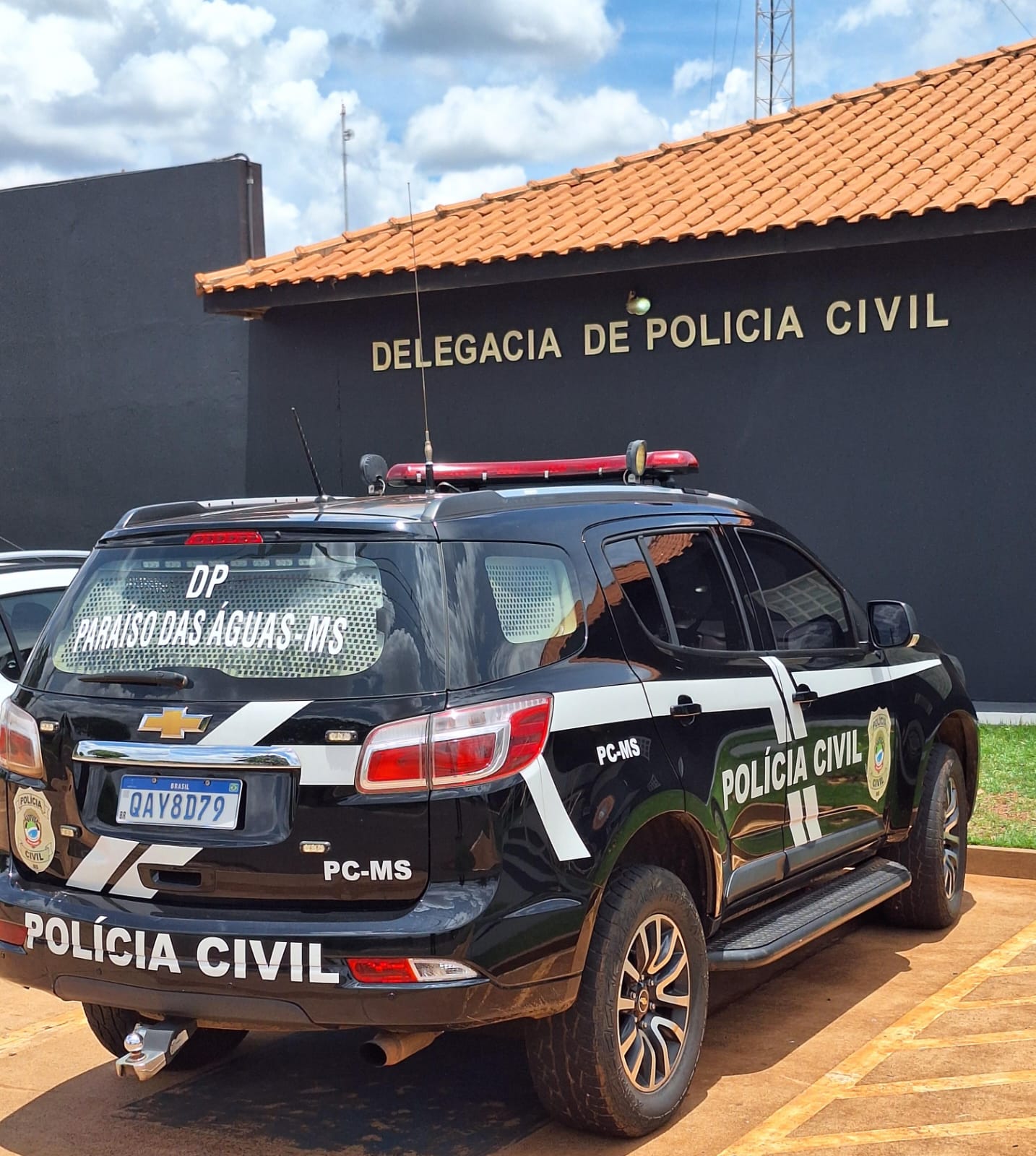 Polícia Civil prende homem em flagrante por violência doméstica em Paraíso das Águas