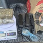 Polícia Civil prende homem por tráfico de drogas, posse de arma de fogo de uso restrito e contrabando