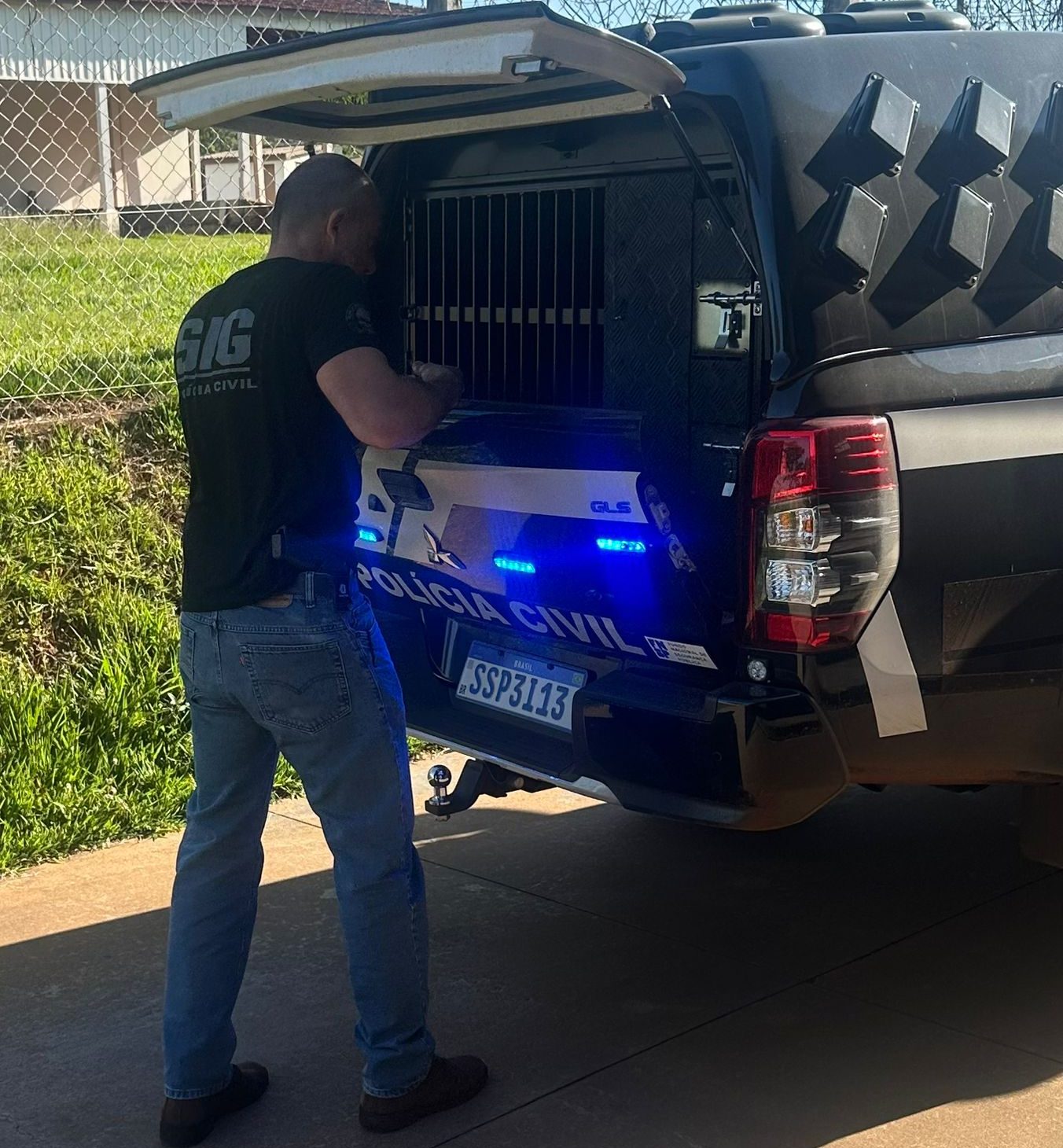 Polícia Civil prende mulher que ajudou o filho a estuprar idosa em Ivinhema