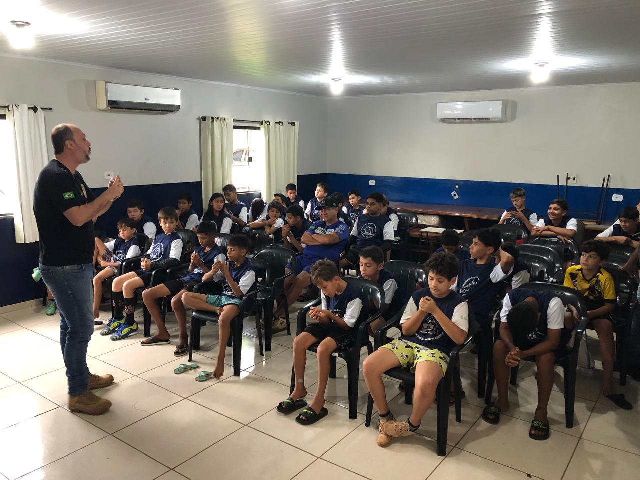 Polícia Civil realiza palestra educativa no Conselho Comunitário de Segurança Pública de Iguatemi