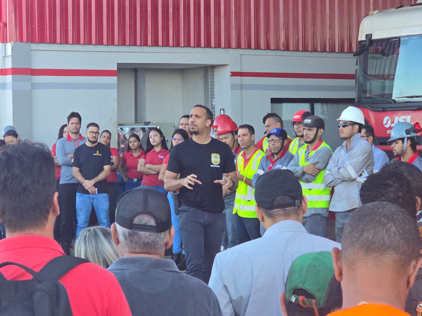 Polícia Civil realiza palestra sobre Maio Laranja e Maio Amarelo em Ribas do Rio Pardo