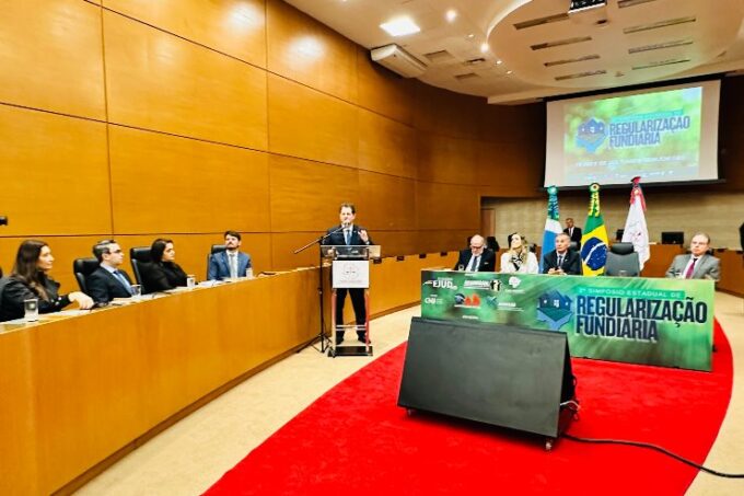 Renato Câmara representa Assembleia Legislativa em Simpósio sobre Regularização Fundiária