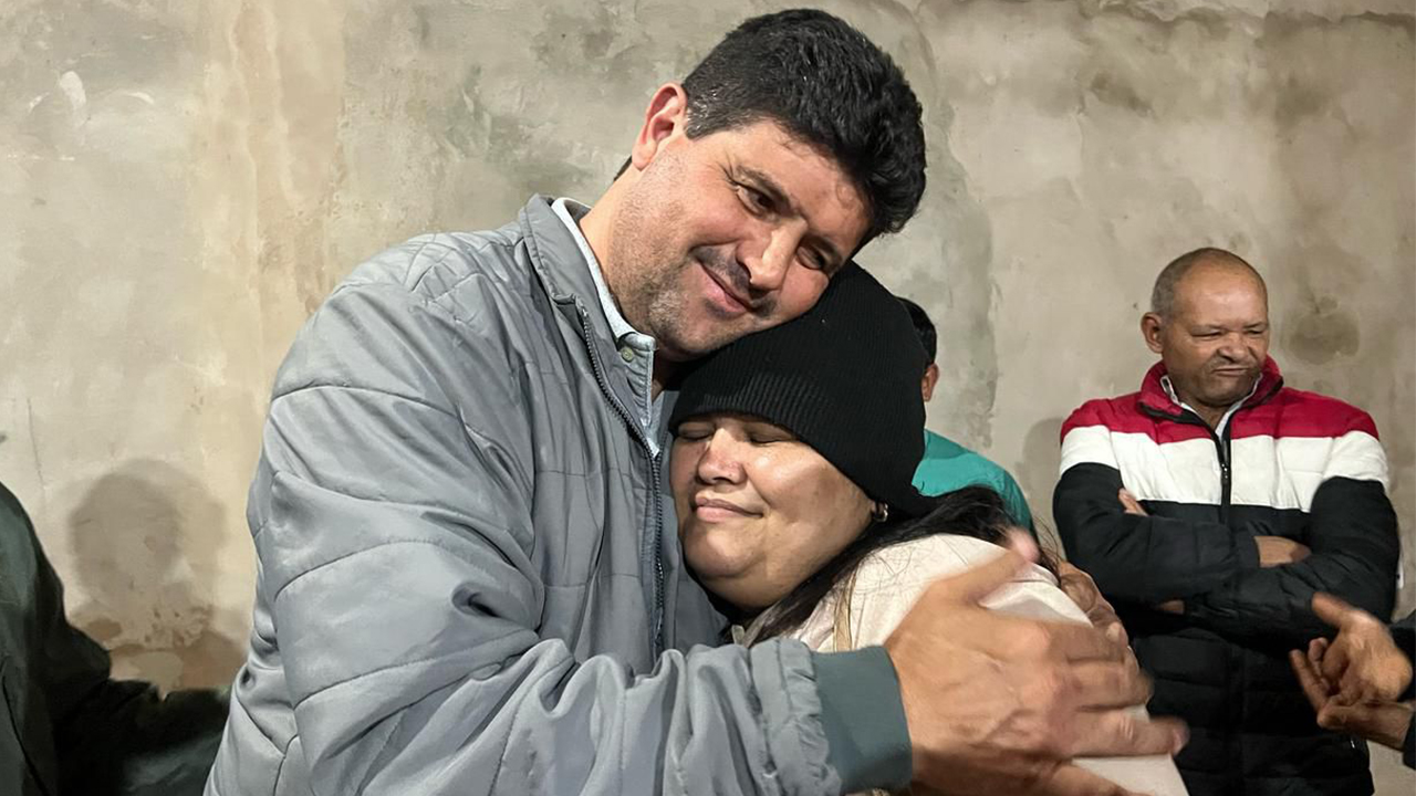 Prefeito Rodrigo Basso participa de reunião sobre regularização da Vila Jatobá