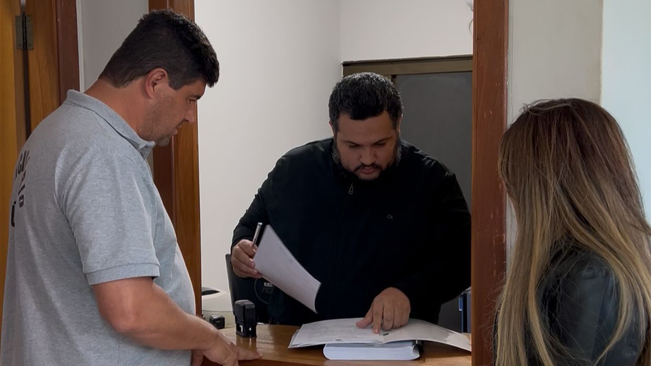 Prefeitura de Sidrolândia protocola reforma administrativa na Câmara Municipal