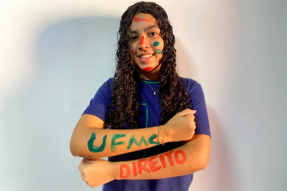 Adolescente conquista vaga na UFMS com apoio da Defensoria Pública