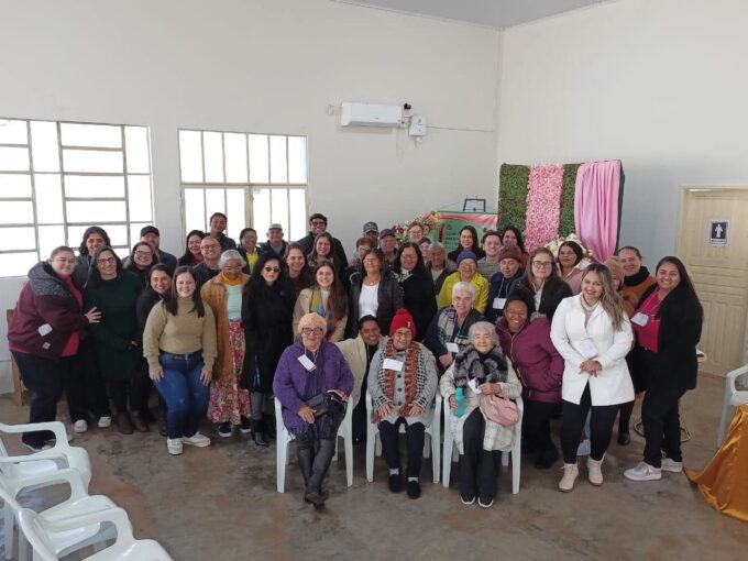 Delegado da Polícia Civil ministra palestra sobre enfrentamento à violência contra a pessoa idosa durante conferência municipal em Coronel Sapucaia