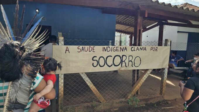 Índios amanhecem em pé-de-guerra por melhor saúde na aldeia Água Branca