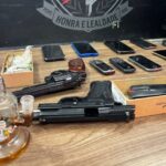 Polícia Civil prende duas pessoas por posse de arma de fogo após cumprimento de mandados de busca e apreensão