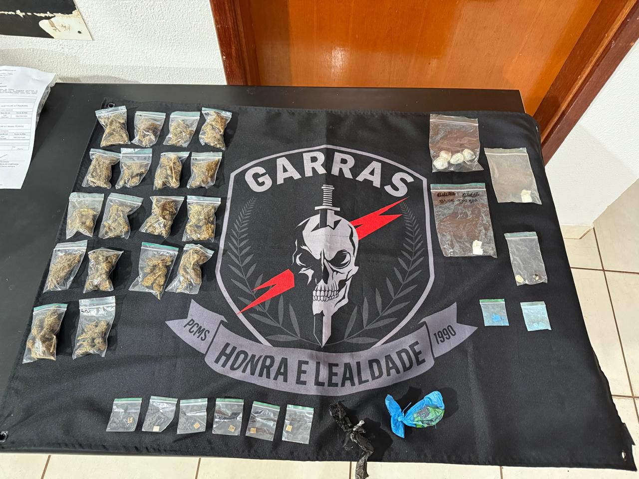 Polícia Civil prende homem de 25 anos por tráfico de drogas em Campo Grande