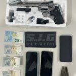 Polícia Civil prende suspeito de manter idoso e familiares dominados com arma de fogo durante assalto em Três Lagoas