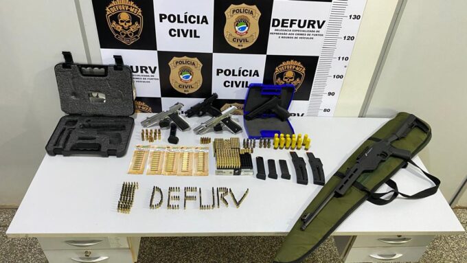 Polícia Civil recupera motocicleta roubada e prende indivíduo em flagrante por posse de arma de fogo em Campo Grande