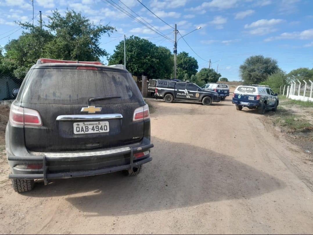 Polícias Civil e Militar fecham biqueira e recuperam objetos furtados em Porto Murtinho