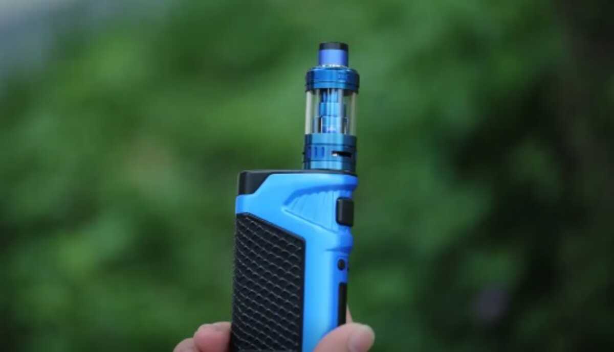 Uso de cigarro eletrônico cresce entre adolescentes brasileiros