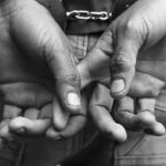 ‘Te mato se falar’: pastor estupra sobrinha de 7 anos até ela desmaiar