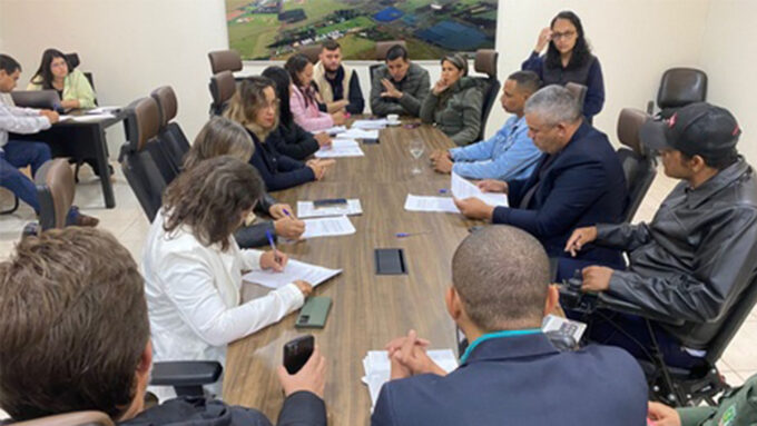 Reunião na Câmara Municipal discutiu sobre coleta seletiva e habitação de Sidrolândia