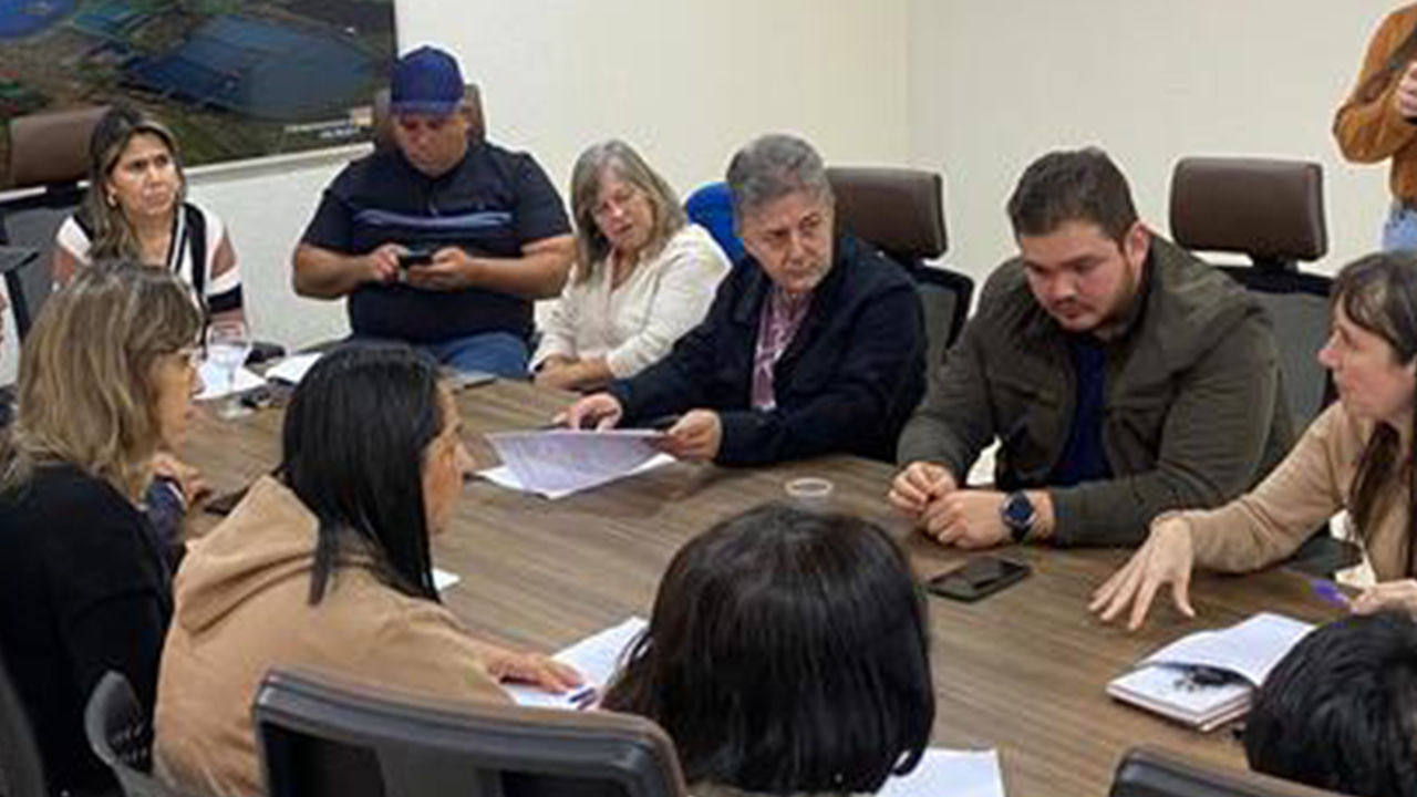 Reunião discute processo democrático e transparente nas eleições dos diretores da rede municipal de ensino