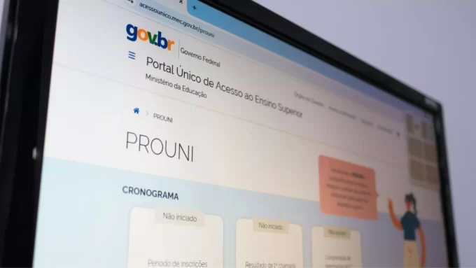 Prouni abre inscrições nesta segunda-feira