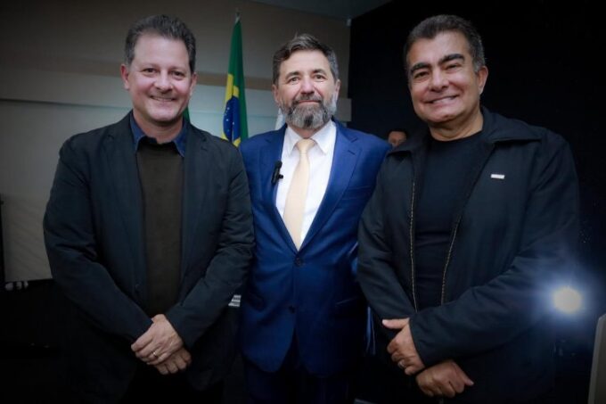 Renato Câmara participa de posse da ACED e reforça apoio ao setor empresarial de Dourados