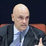 Moraes decide não prender Bolsonaro por descumprimento de cautelar