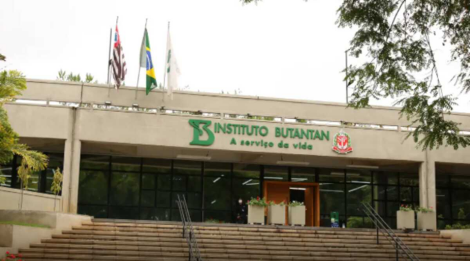 Butantan se prepara para testar vacina contra gripe aviária em humanos