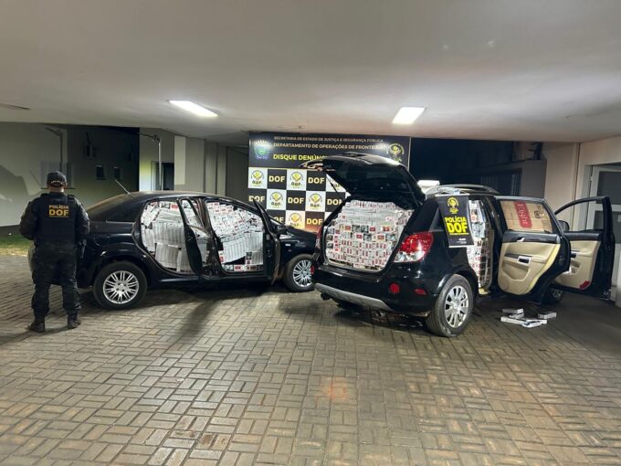 DOF apreende carros carregados de cigarros contrabandeados do Paraguai em Rio Brilhante
