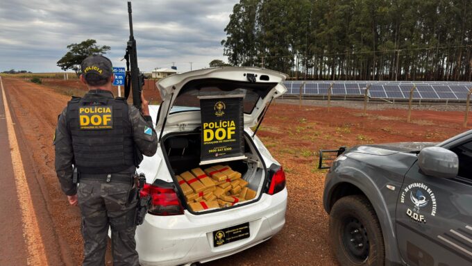 DOF apreende veículo que seguia para o Paraná com drogas em Aral Moreira