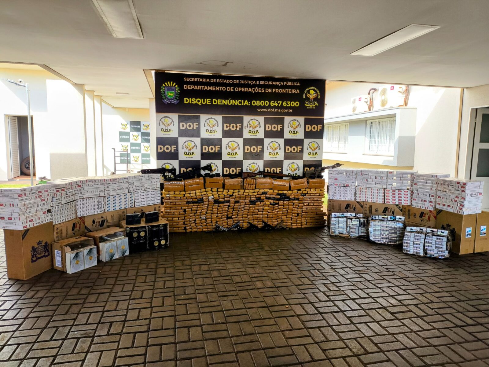 DOF intercepta comboio com drogas e materiais contrabandeados do Paraguai