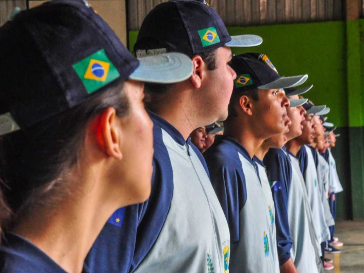 Escola Cívico-Militar abre matrículas para Curso Normal Médio