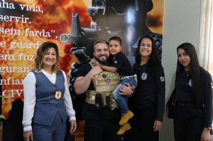 Polícia Civil realiza o sonho do pequeno Gael, de 3 anos, apaixonado pela Instituição
