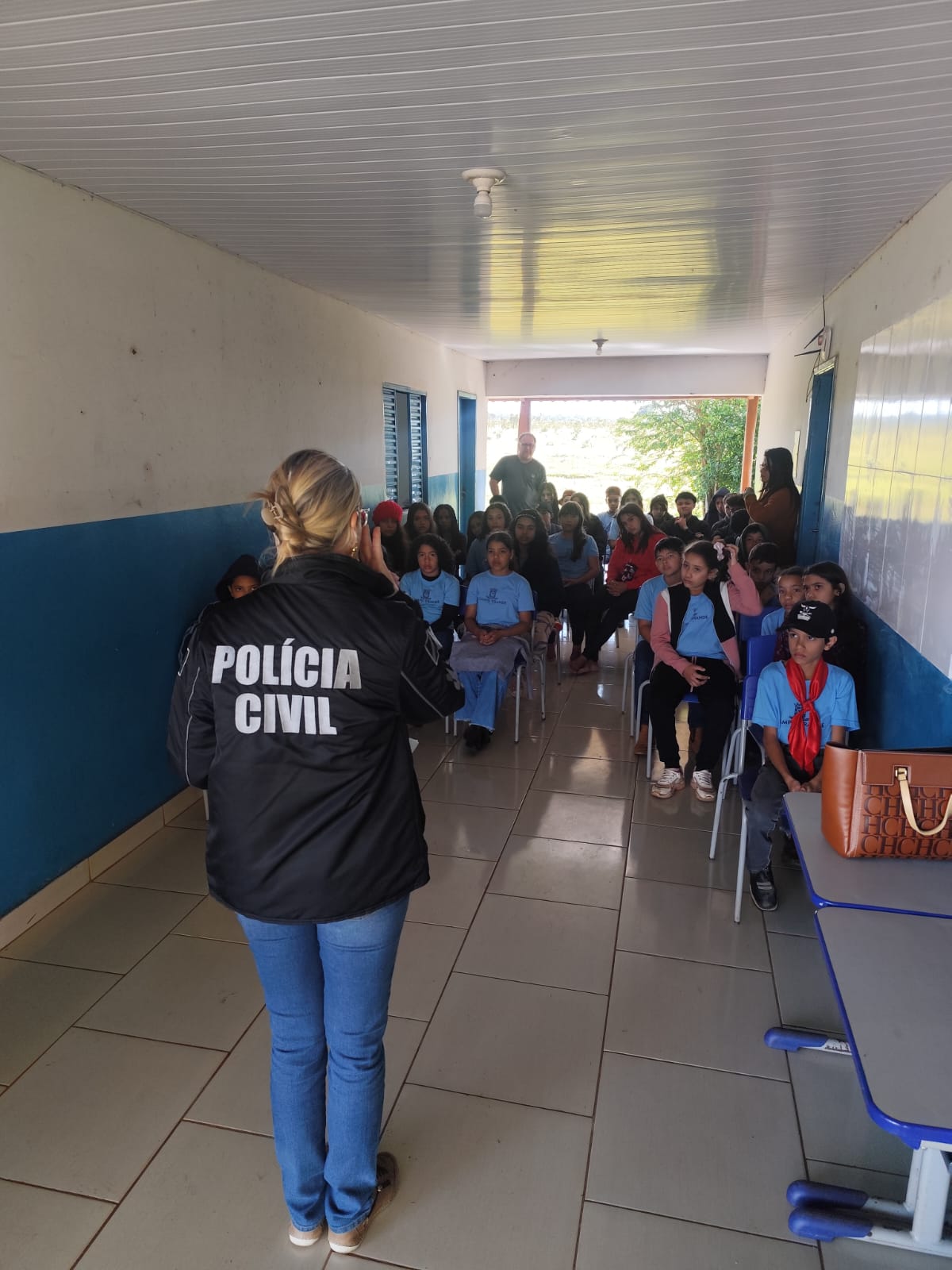 Polícia Civil realiza palestra na Escola Municipal Rural 8 de Dezembro em Campo Grande