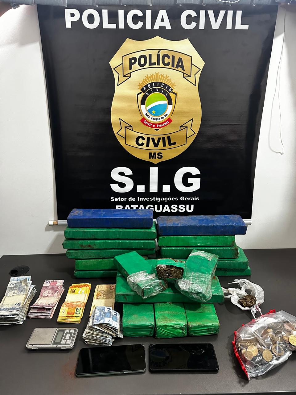 Polícia Civil realiza quinta ação contra o tráfico na semana e prende dois suspeitos com mais de 13kg de drogas em Bataguassu