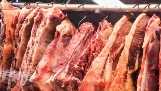 Produção de carne em MS para os EUA é suspensa temporariamente e pode influenciar no preço para o consumidor local