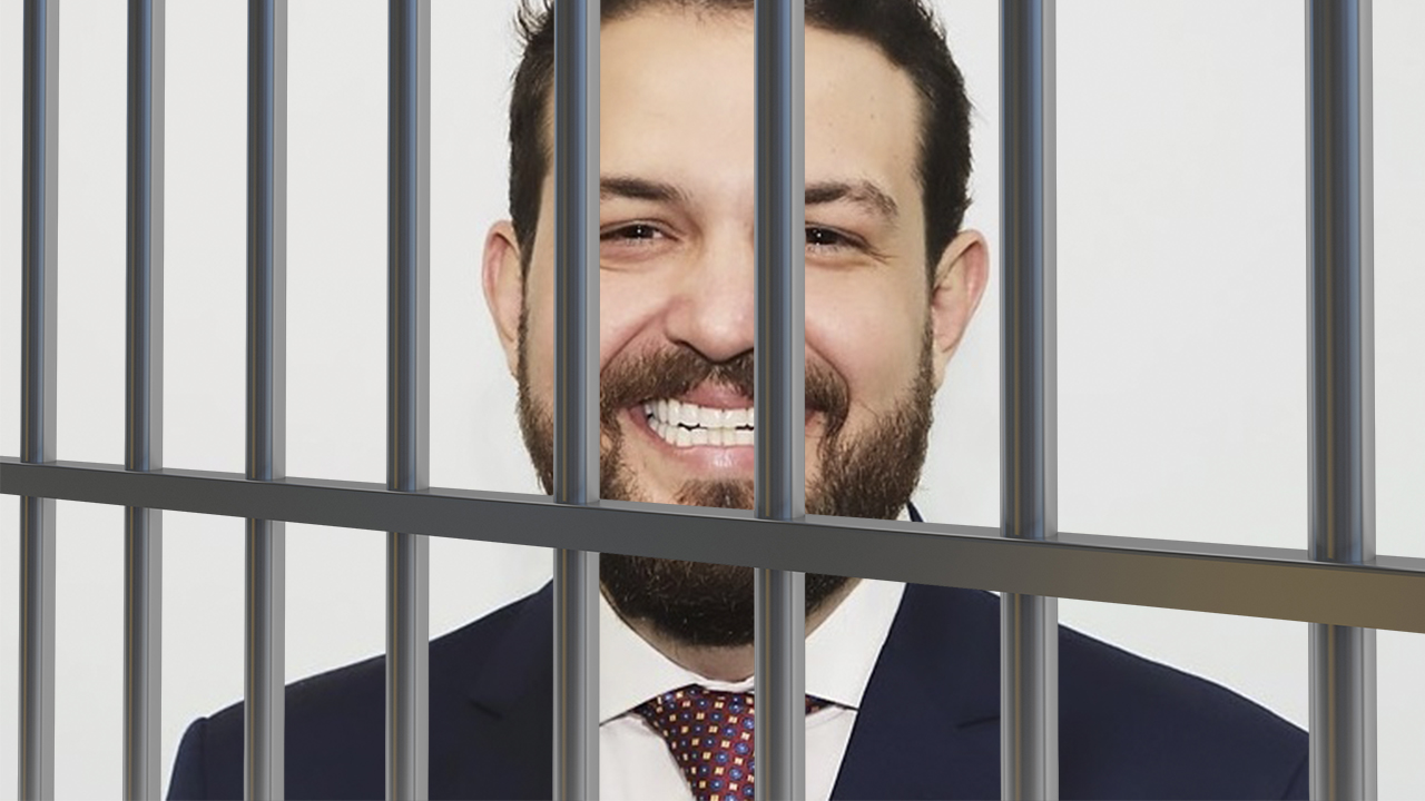 Claudinho Serra completa dois meses na prisão enquanto espera julgamento por liberdade