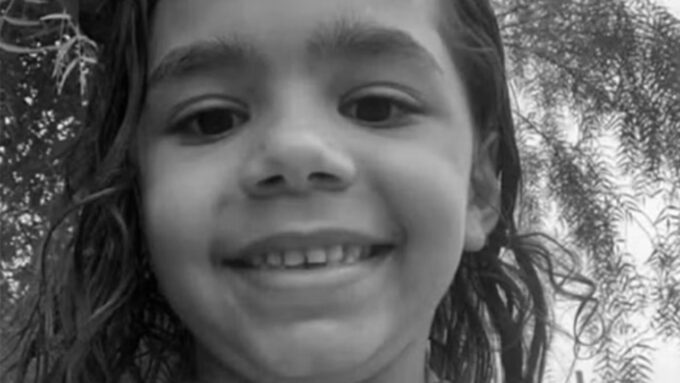 Menina de 8 anos morre no hospital após ser picada por escorpião