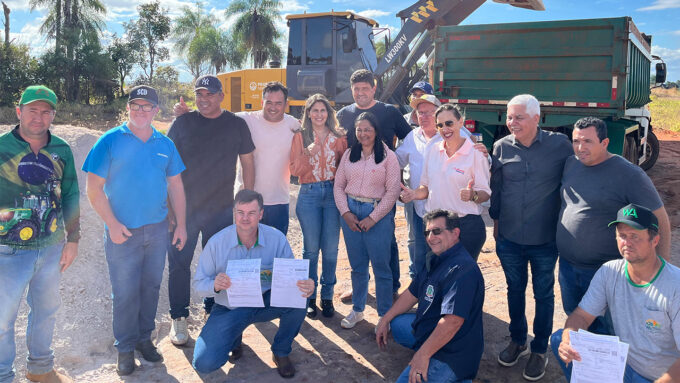 SEMAA realiza entrega de 48 toneladas de calcário para produtores rurais no assentamento Geraldo Garcia