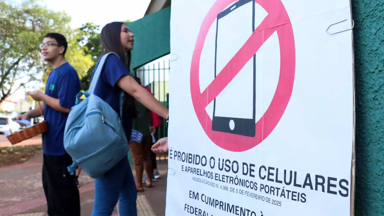 Em 6 meses, proibição de celular em escolas de MS elevou notas e disciplina