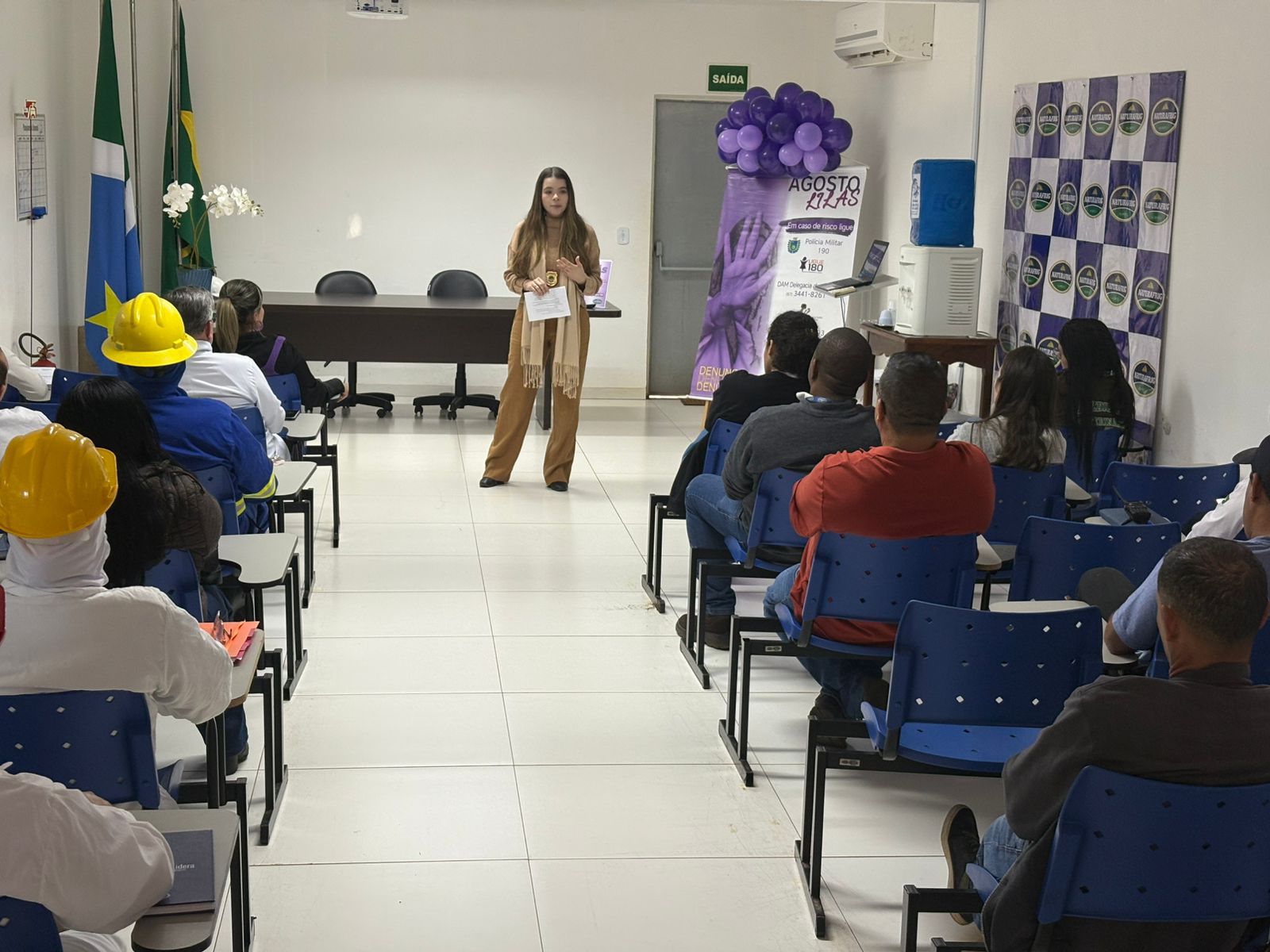 Agosto Lilás: DAM de Nova Andradina realiza palestra para líderes de setor em frigorífico da região