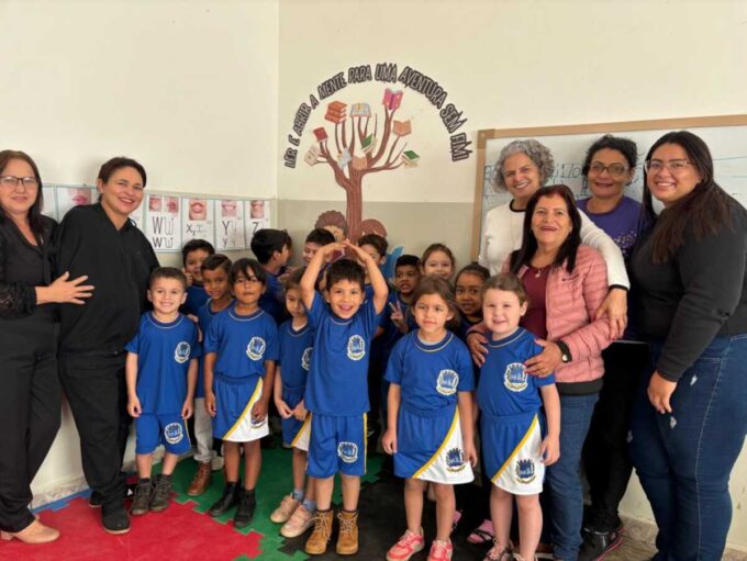 Bodoquena inicia entrega de uniformes escolares para alunos