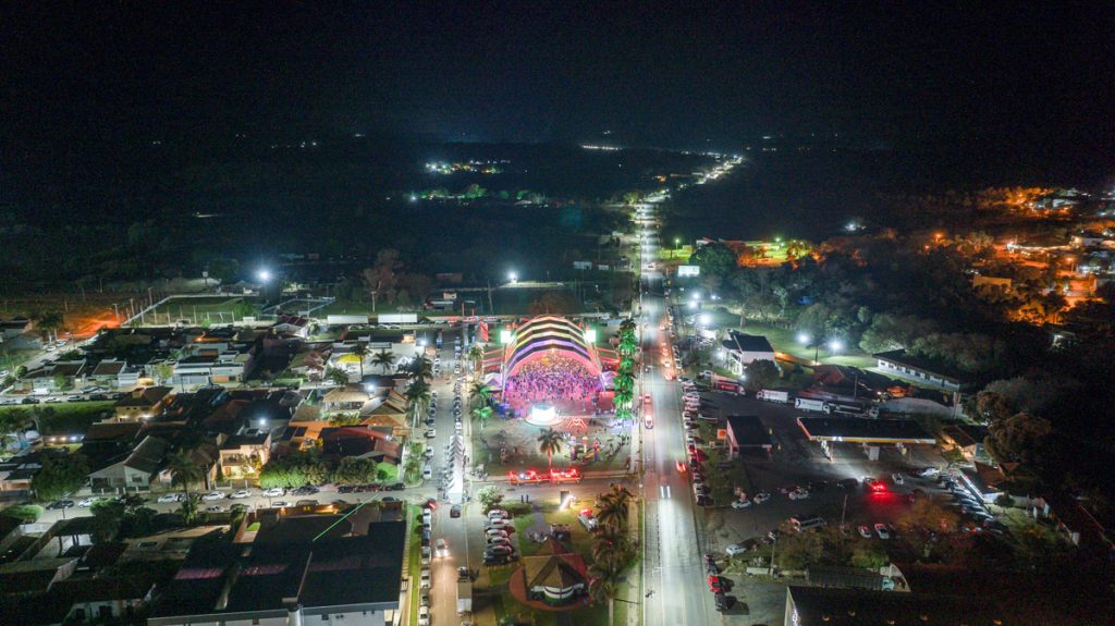 Elba Ramalho e Maestro Spok Encantam Público e Marcam Abertura do FIB 2025 com Show Contagiante
