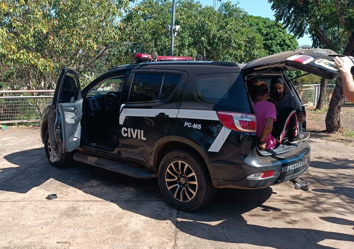 Polícia Civil prende jovem por tráfico de drogas no Jardim Tijuca em Campo Grande