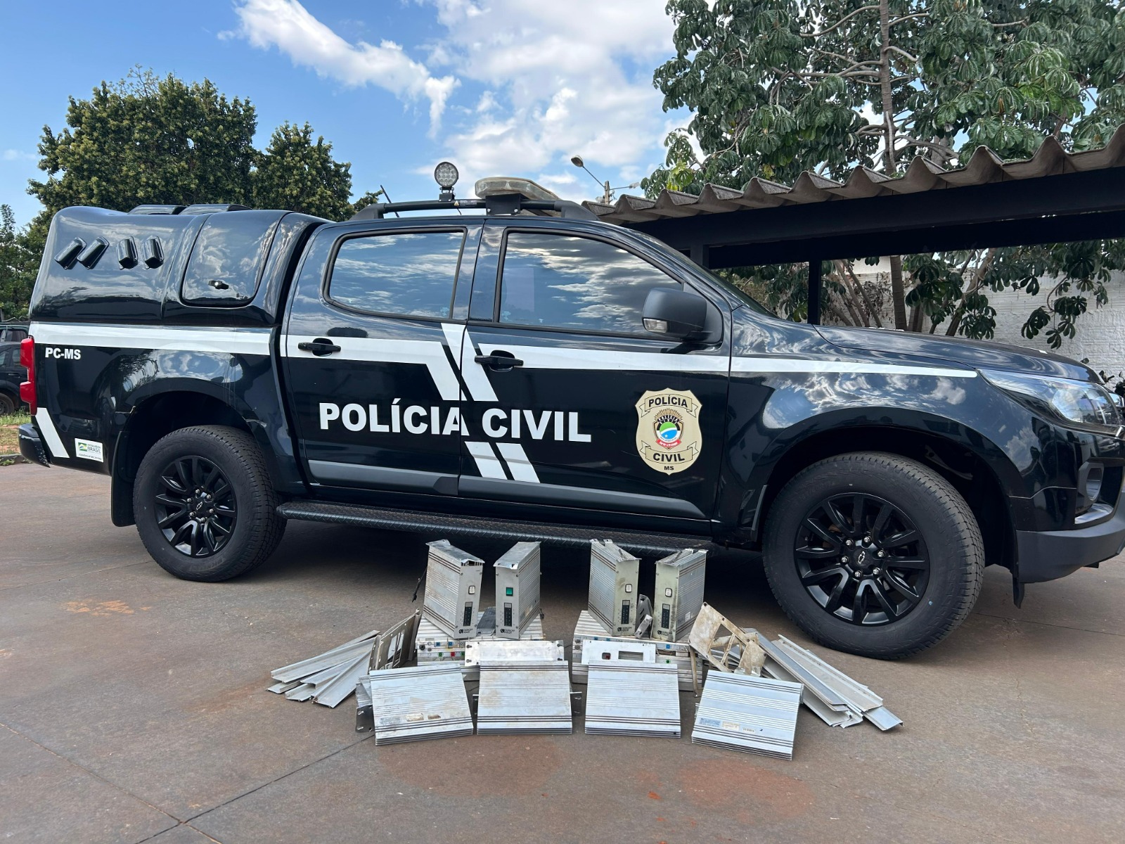 Polícia Civil prende trio por furto qualificado e receptação em Naviraí