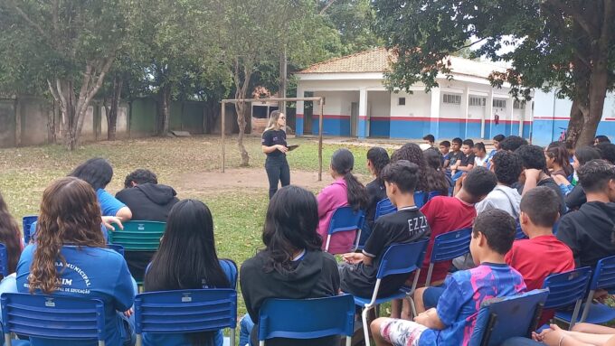 Polícia Civil realiza palestra sobre o Agosto Lilás em Escola Municipal de Coxim
