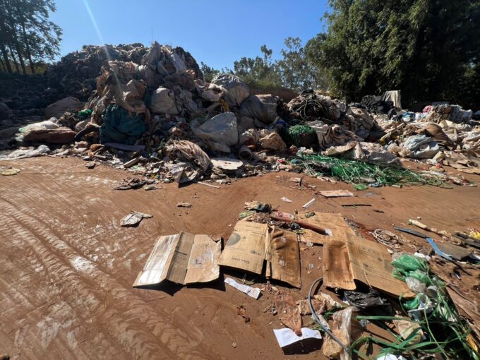 Polícia Civil realiza vistoria em empresa de reciclagem irregular na Capital e encontra embalagens de agrotóxicos