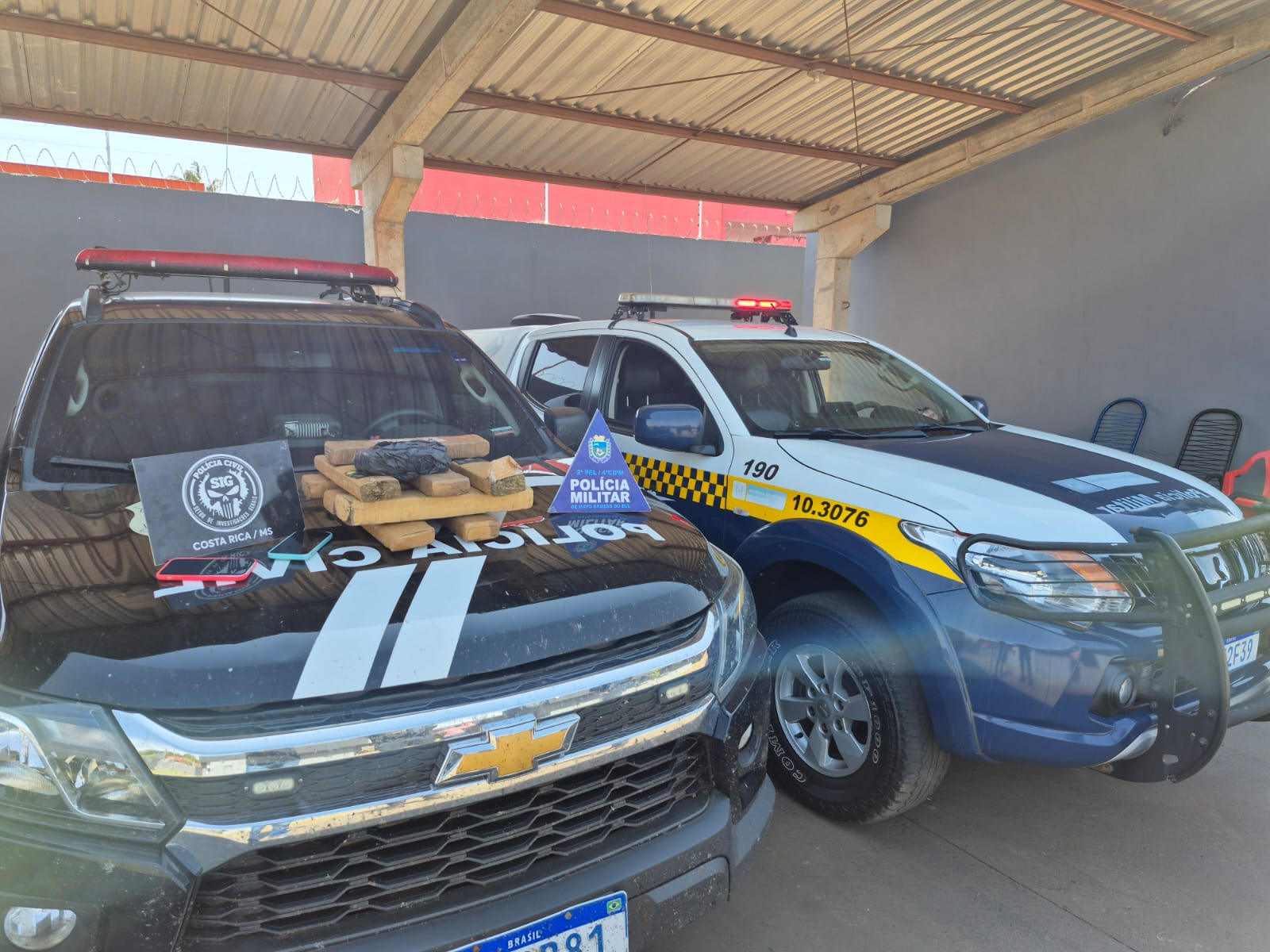 Polícias Civil e Militar apreendem mais de 9kg de maconha e prendem homem por tráfico de drogas em Costa Rica