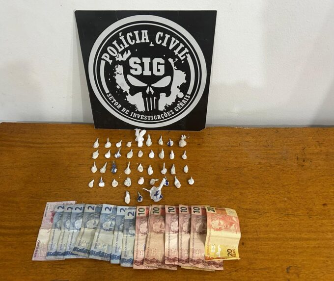 Suspeita de traficar drogas nas imediações da rodoviária é presa em flagrante pela Polícia Civil em Três Lagoas